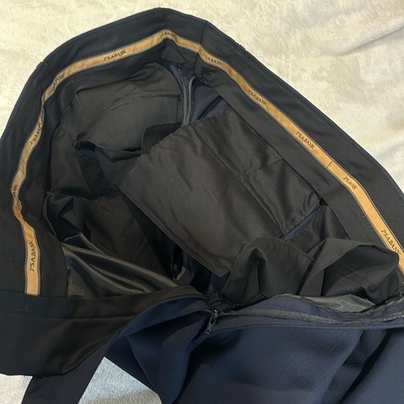 Jos A Bank Signature Gold Suit - New With Tags - Picture 8 of 9